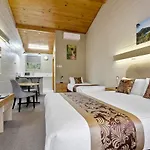 Gold Rush Inn