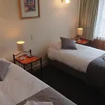 Mt Lyell Motor Inn