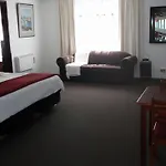 West Coaster Motel