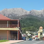 Mt Lyell Motor Inn