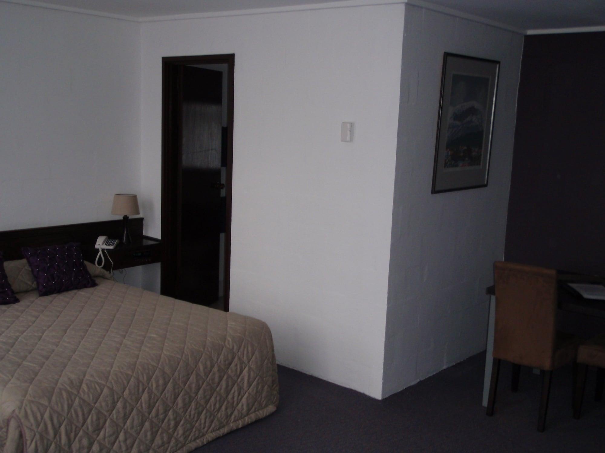 West Coaster Motel 3*