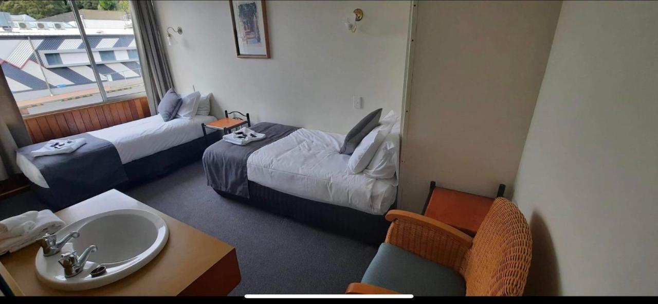 Mt Lyell Motor Motel 3*