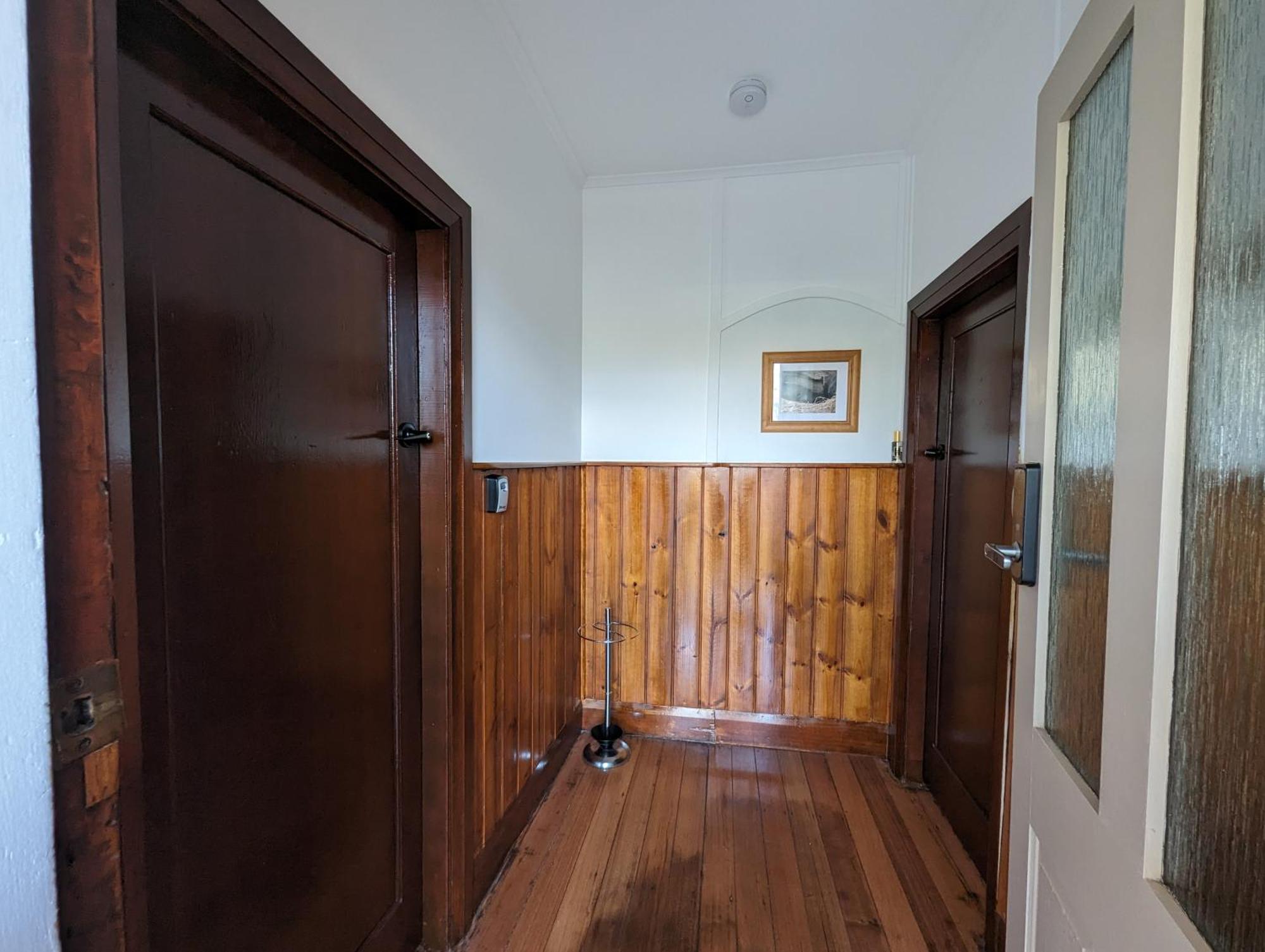 Lyell Apartment *