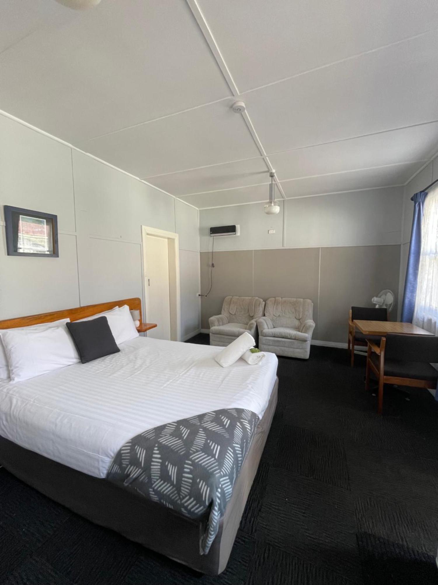 Mountain View Motel 3*