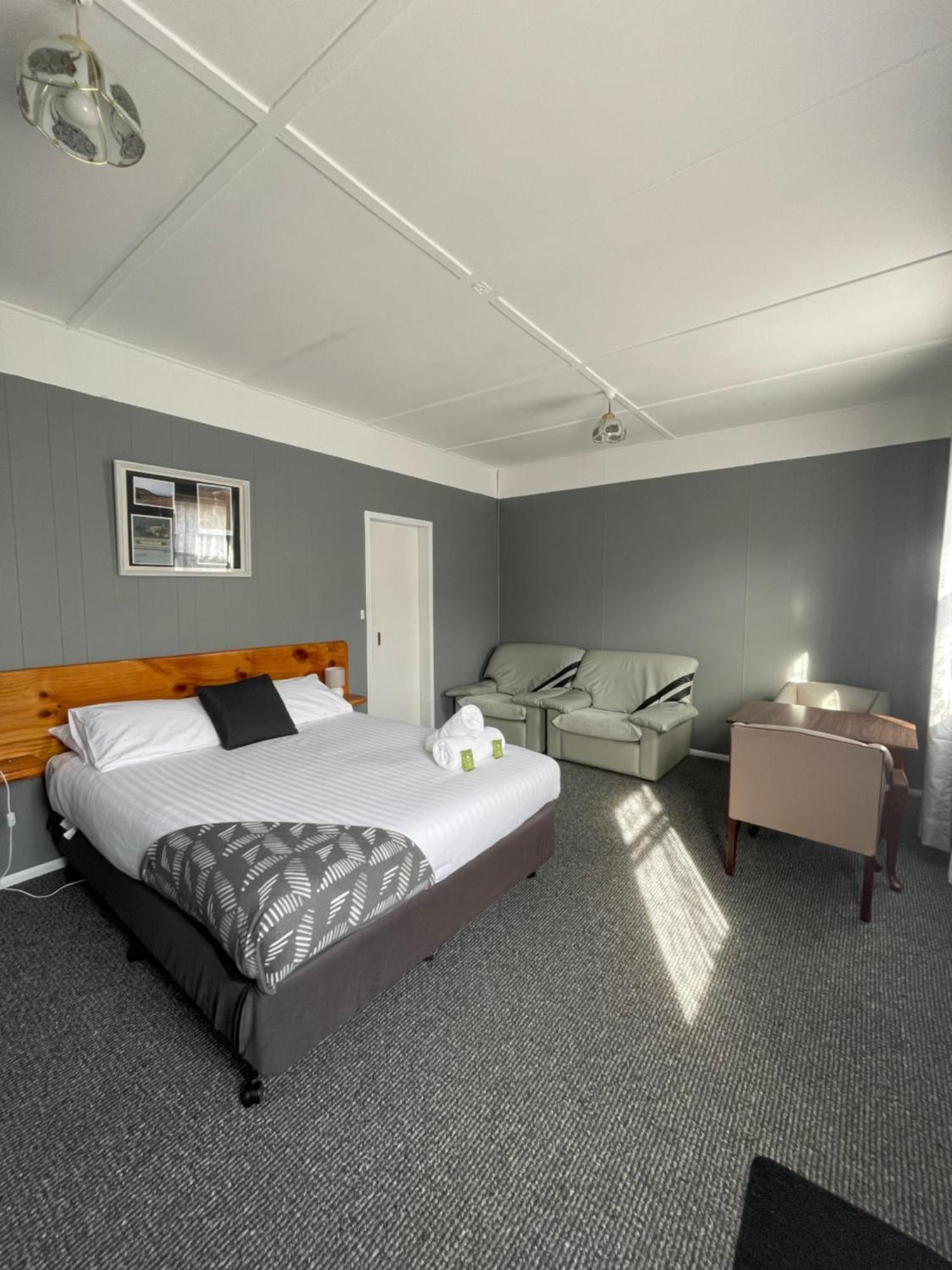 Mountain View Motel 3*