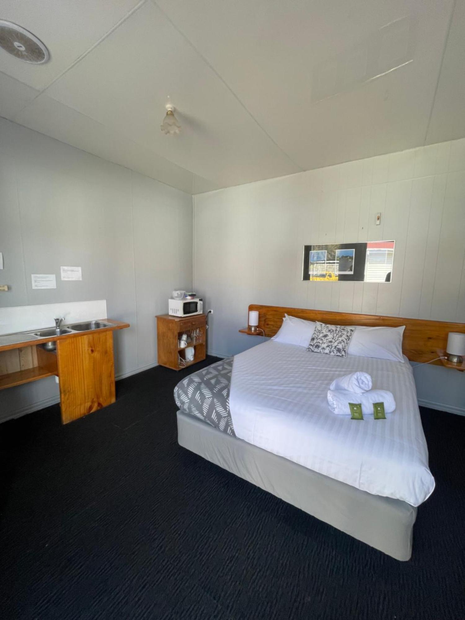 Mountain View Motel 3*