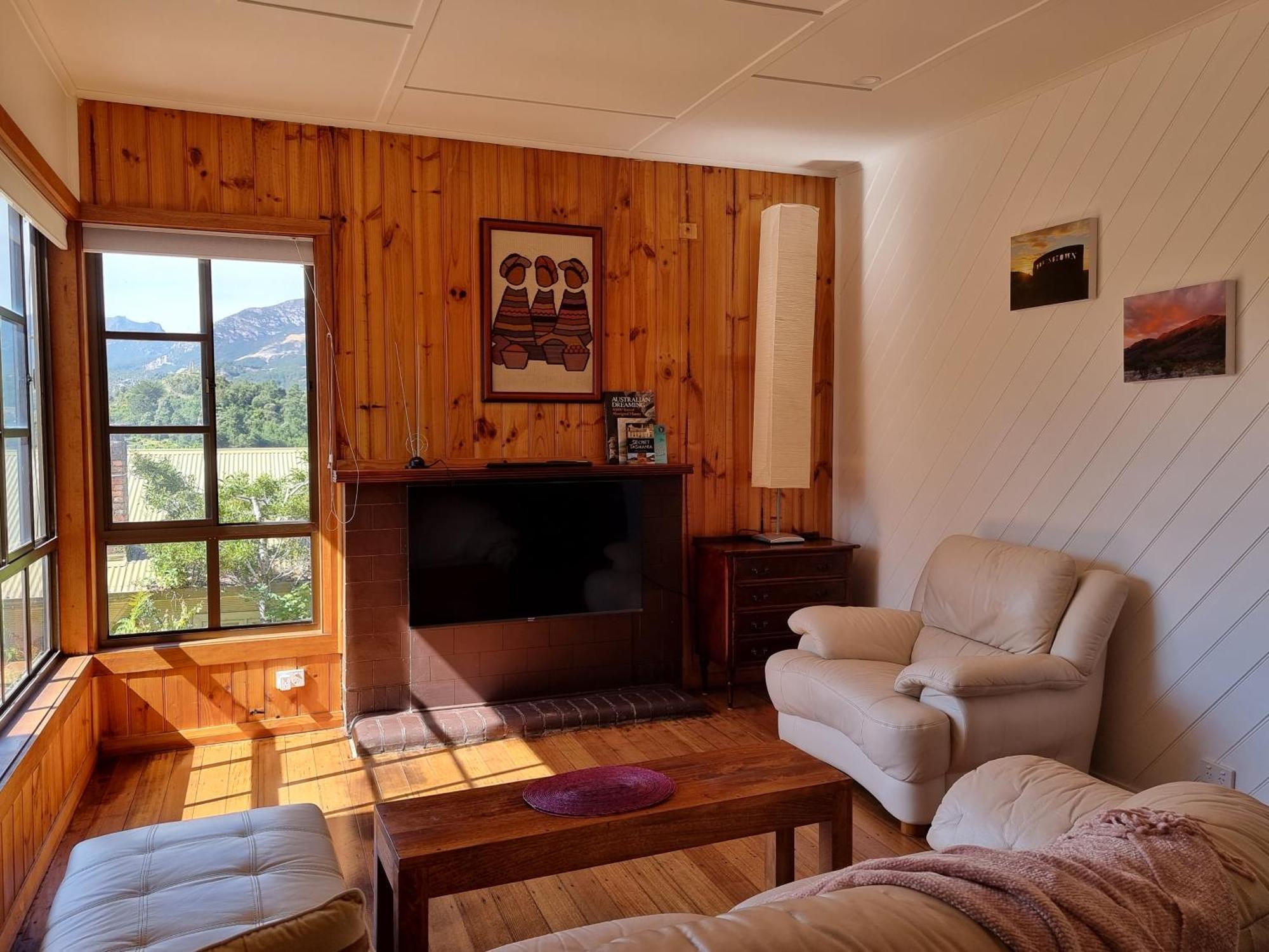 Owen Genuine Comfort And Views Holiday home Queenstown