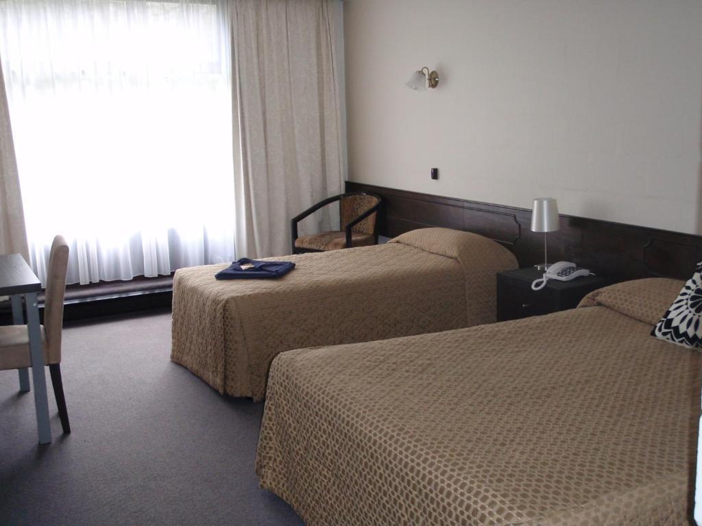 West Coaster Motel