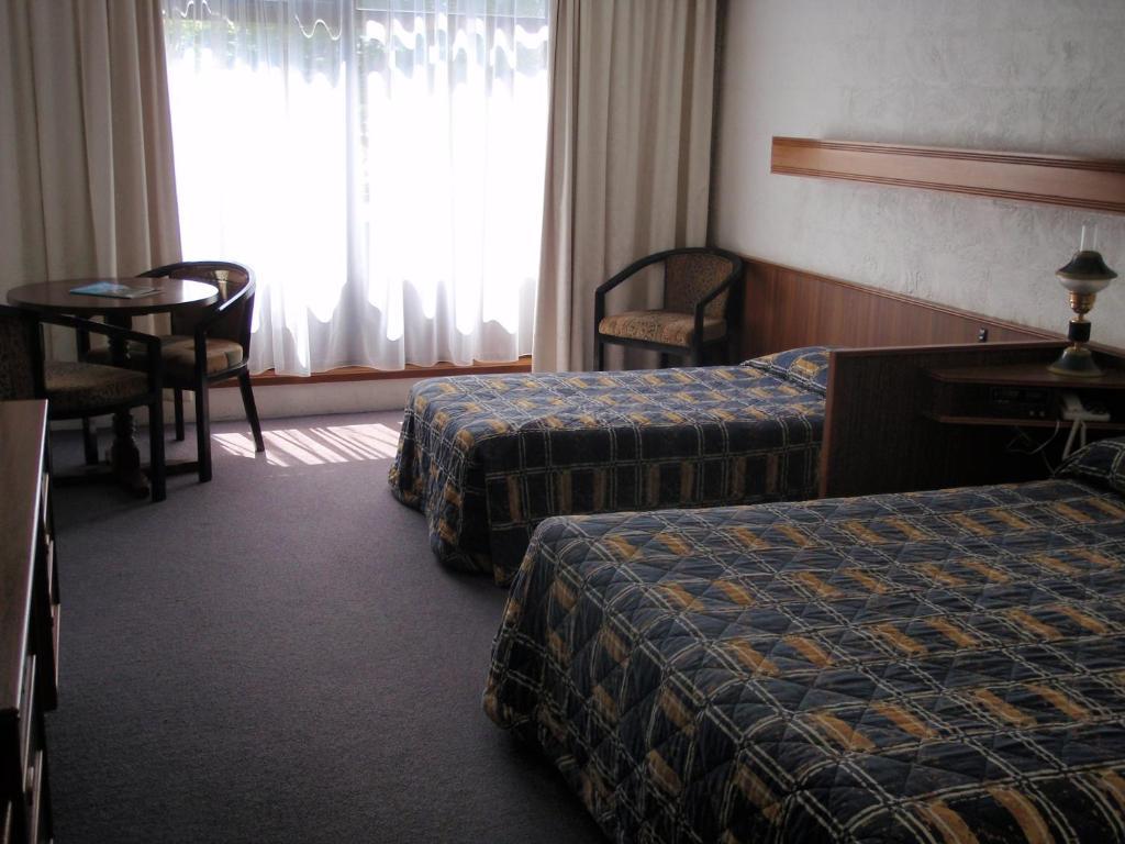 West Coaster Motel