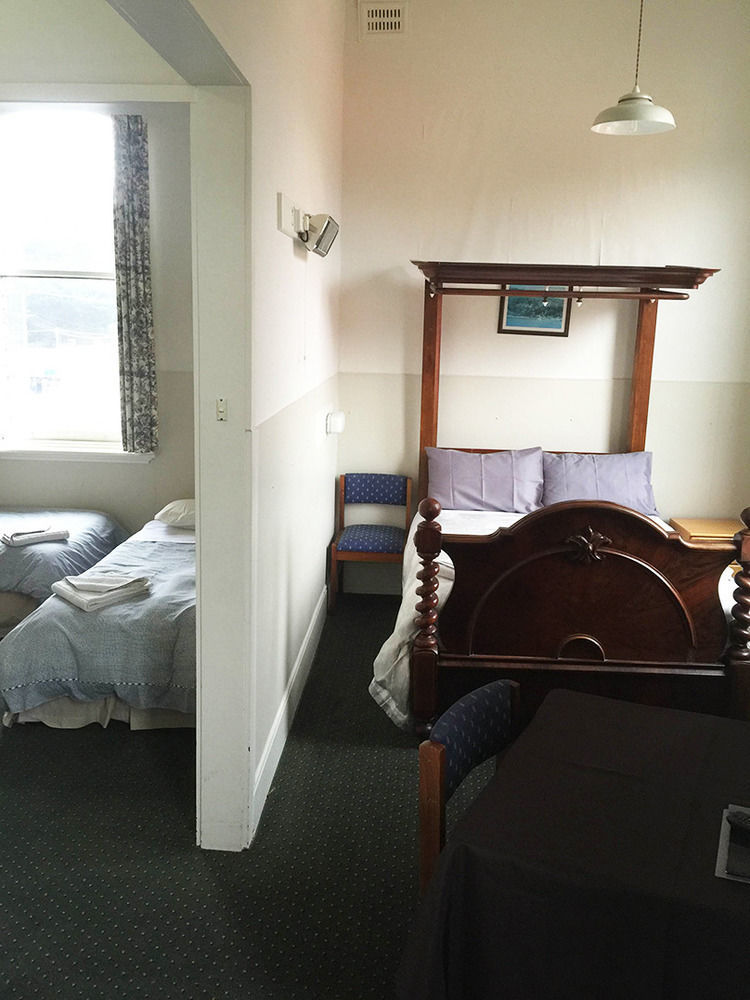 Empire Hotel