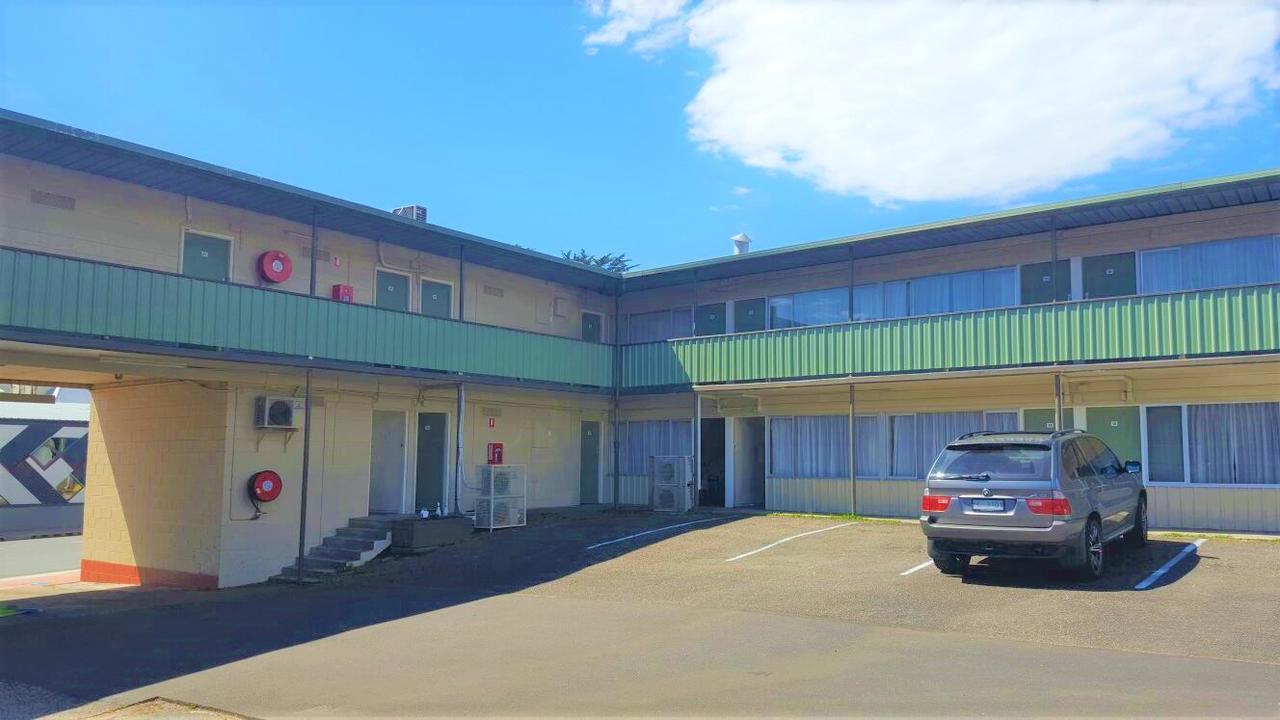 Mt Lyell Motor Motel 3*