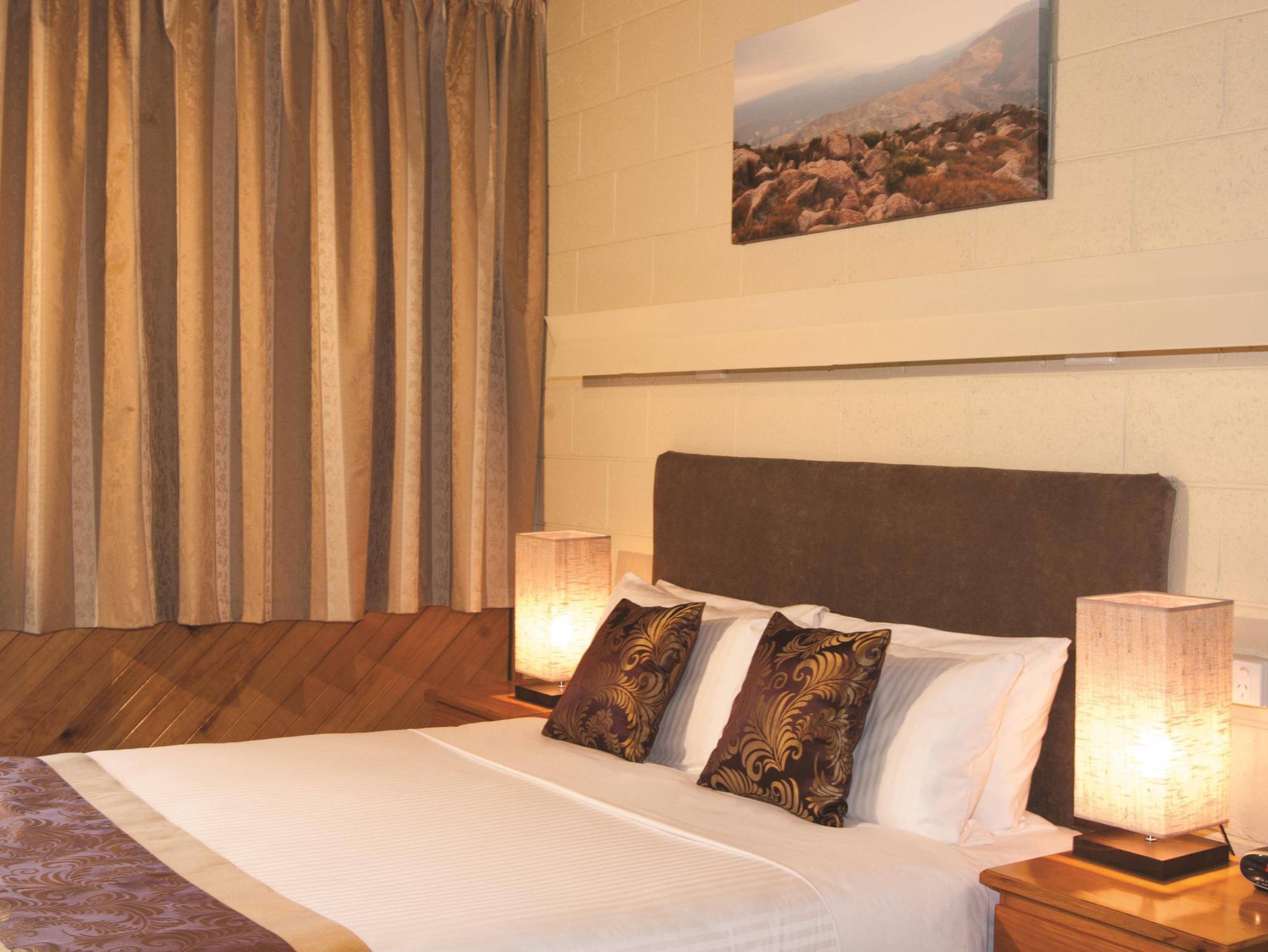Motel Gold Rush 3*