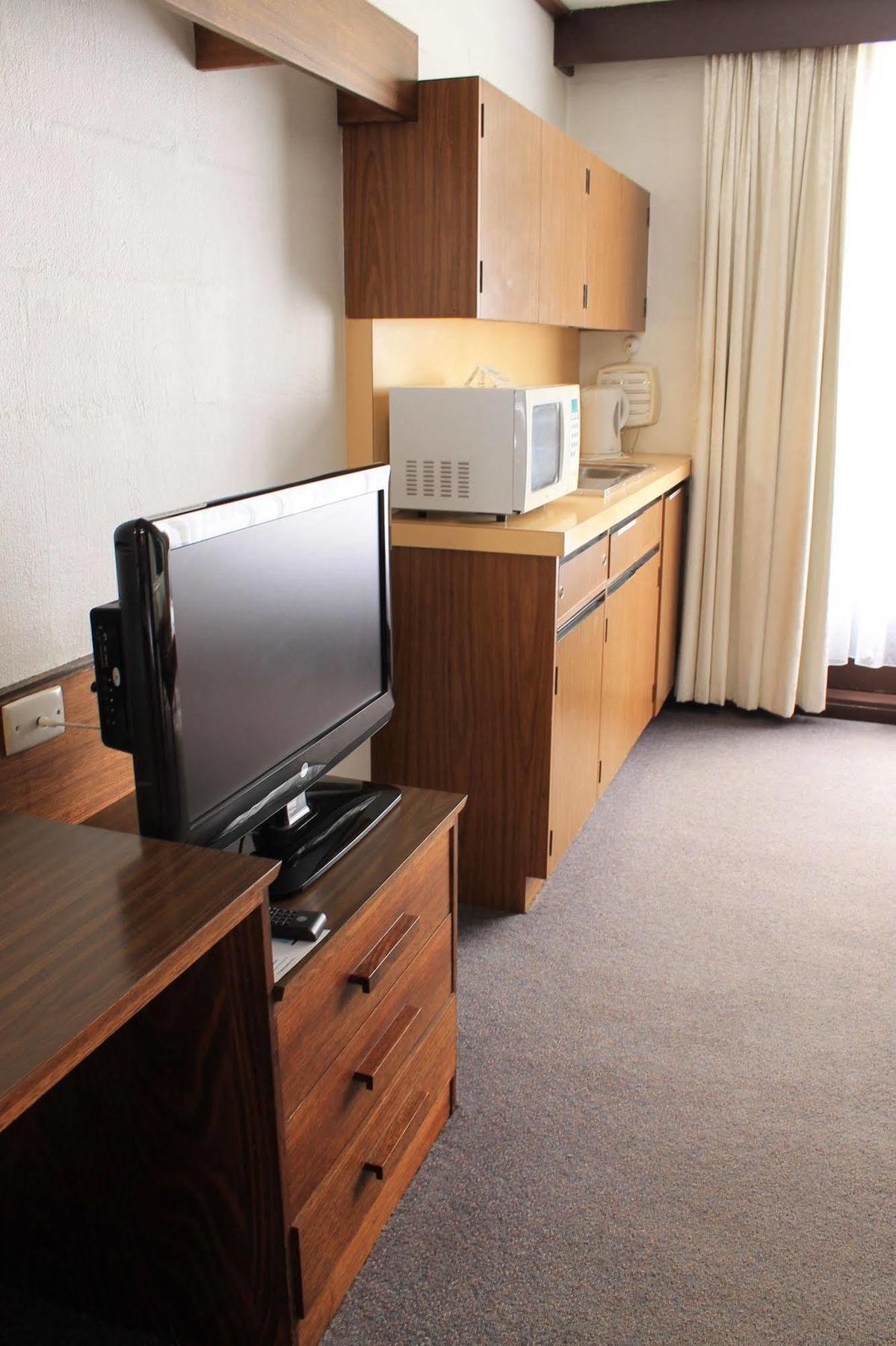 West Coaster Motel
