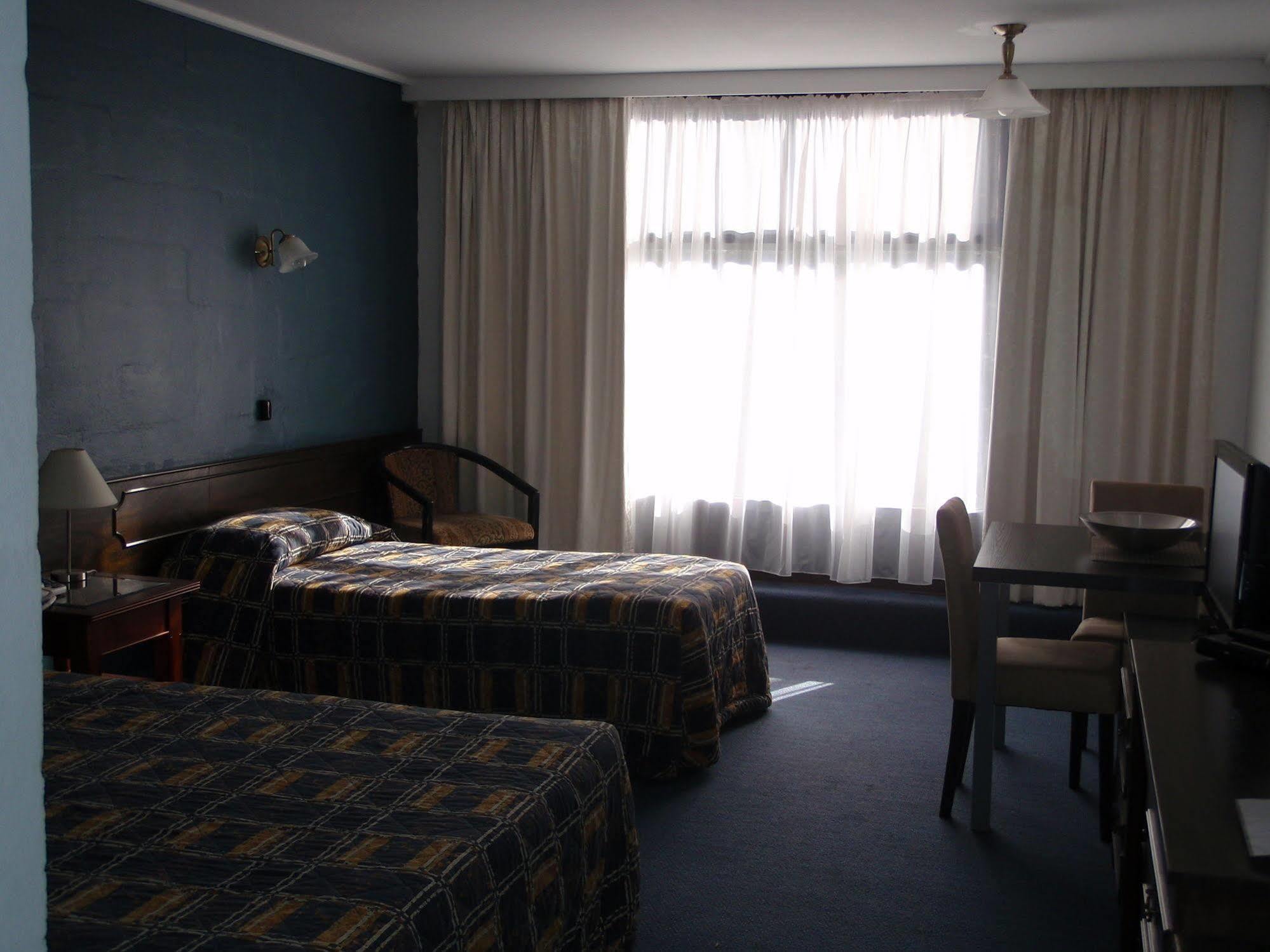West Coaster Motel 3*