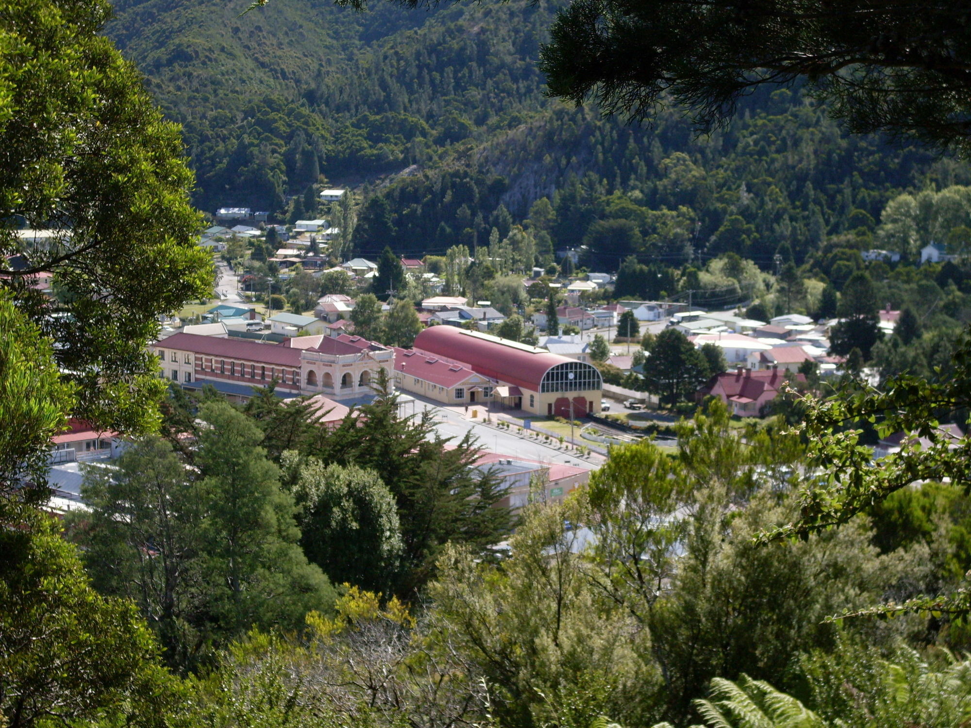 Empire Hotel