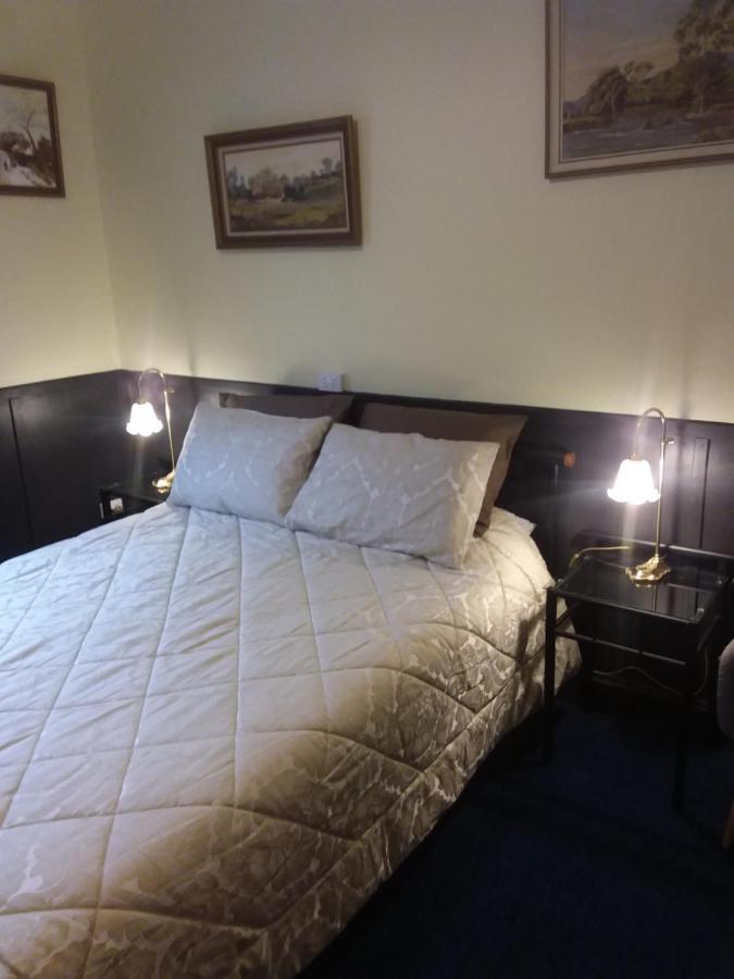 Bed & Breakfast Hunters