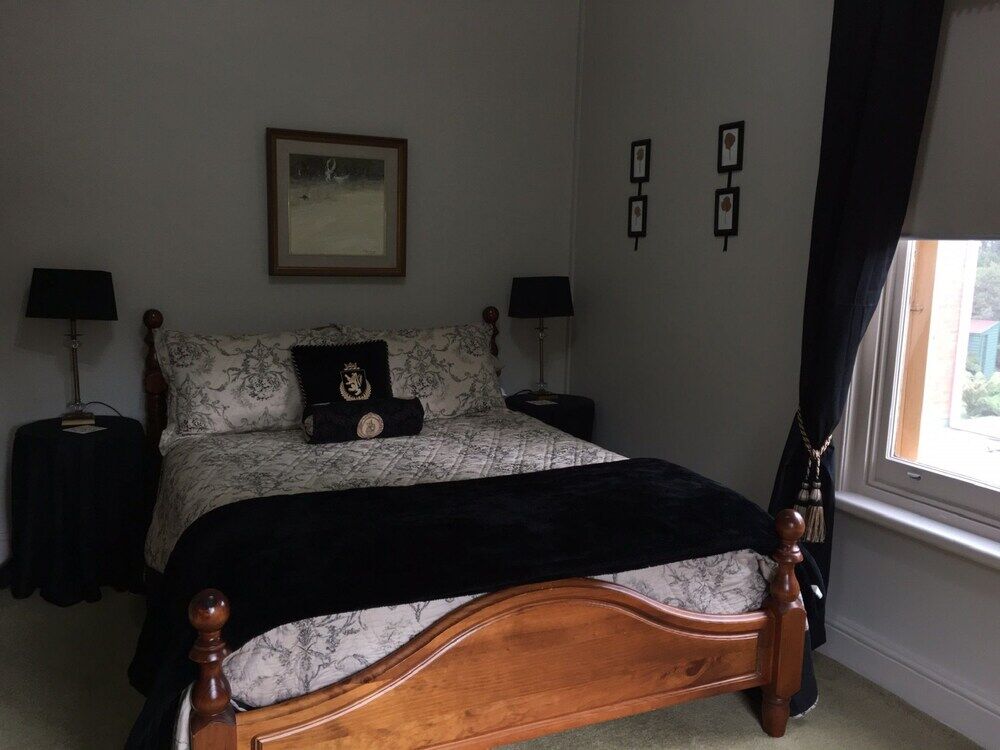 Bed & Breakfast Penghana 4*